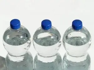 L’eau minérale est-elle pure ?